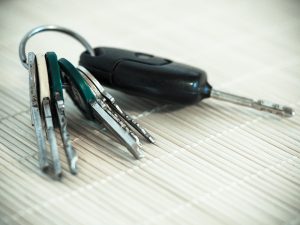 A aet of house and car keys.
